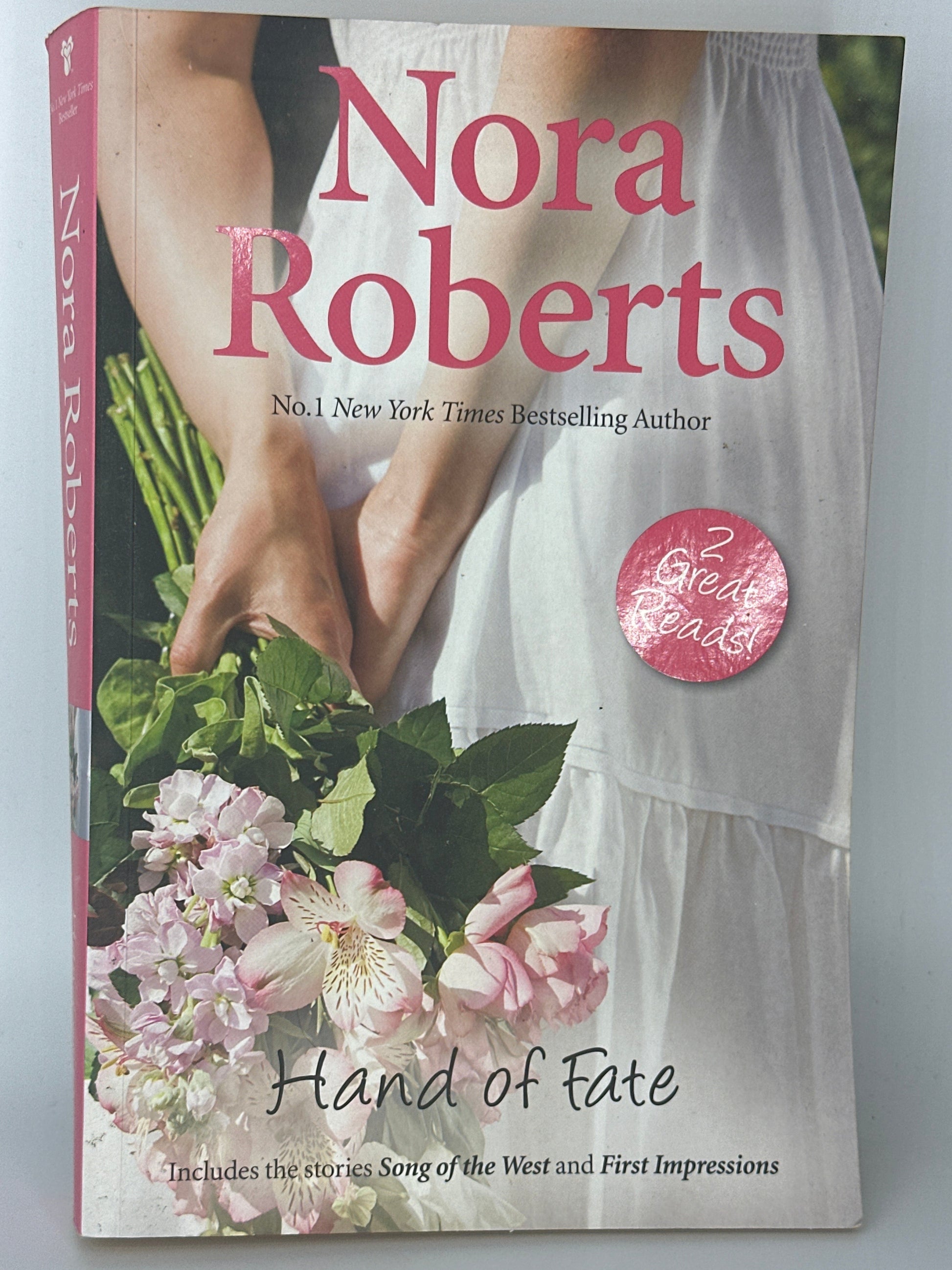 Nora Roberts Hand of Fate front cover used books