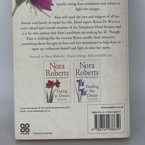 Nora Roberts Holding the Dream back cover used books