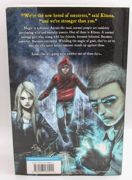 Derek Landy Kingdom of the Wicked Skulduggery Pleasant back cover used books