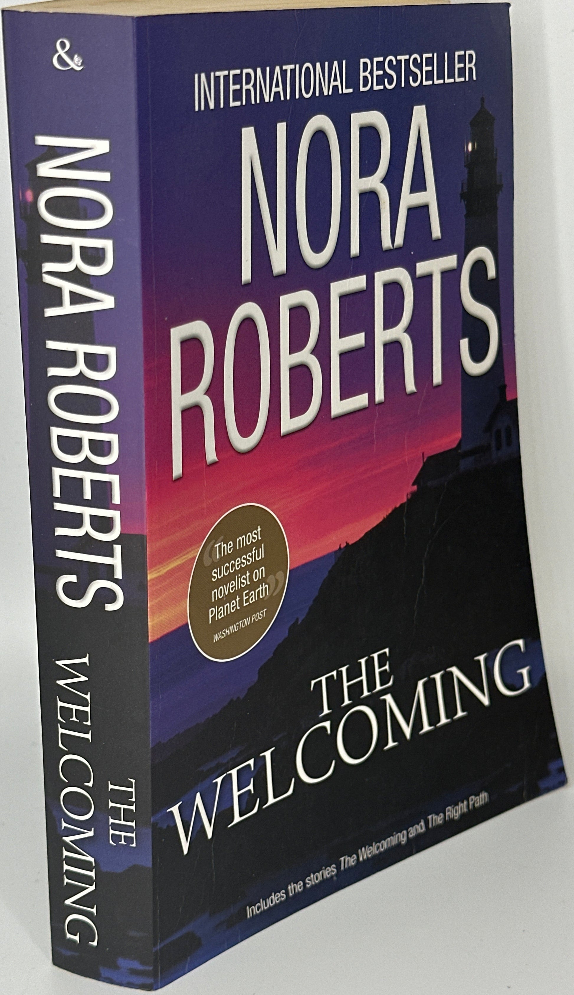 Nora Roberts THE WELCOMING spine used books