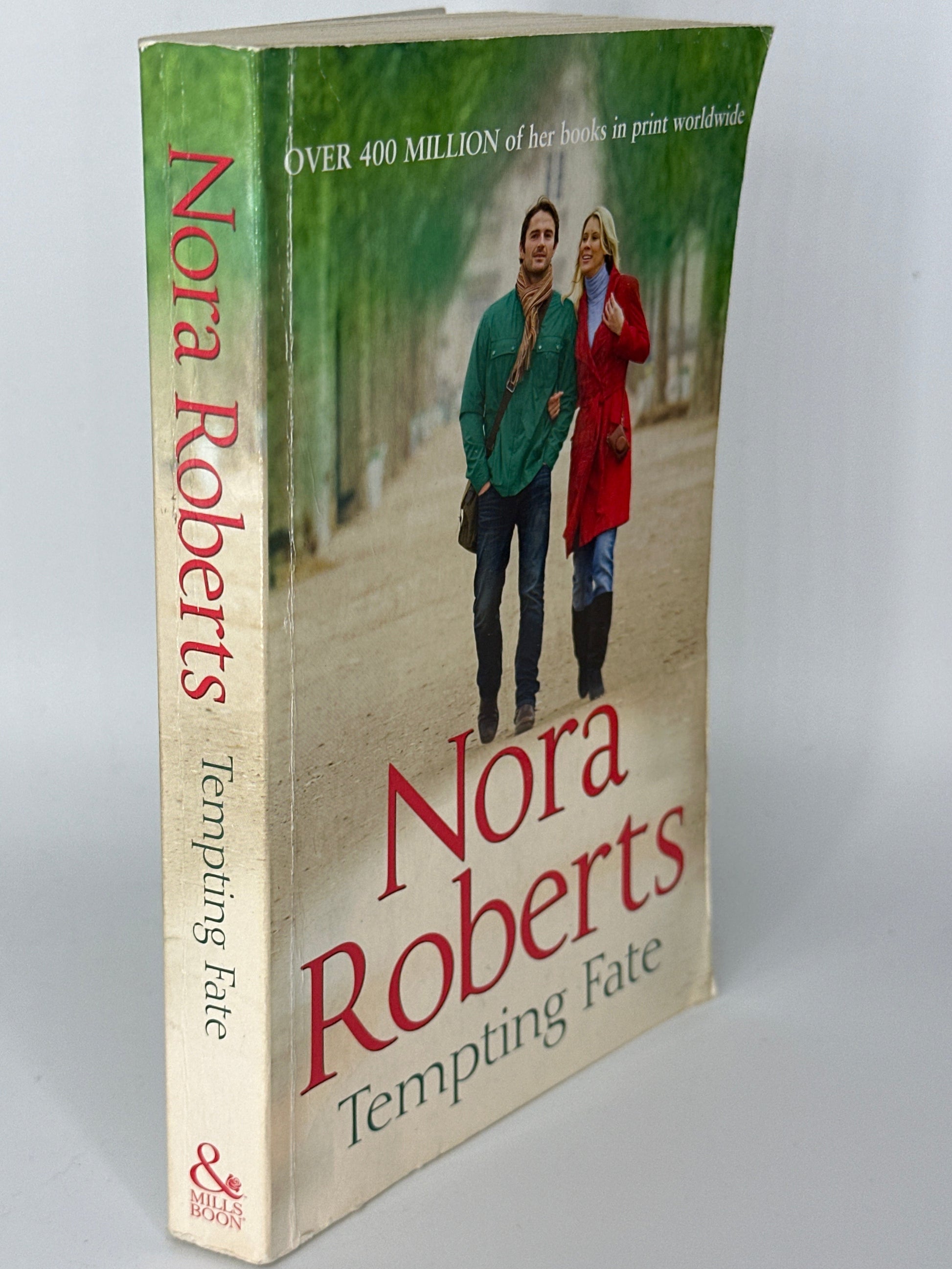 Nora Roberts Tempting Fate (The MacGregors #2) spine used books